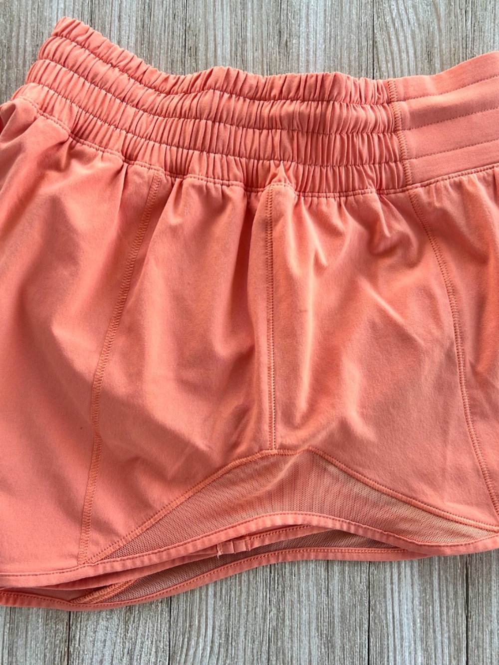 lululemon athletica Coral Hotty Hot Athletic Shorts Size 2